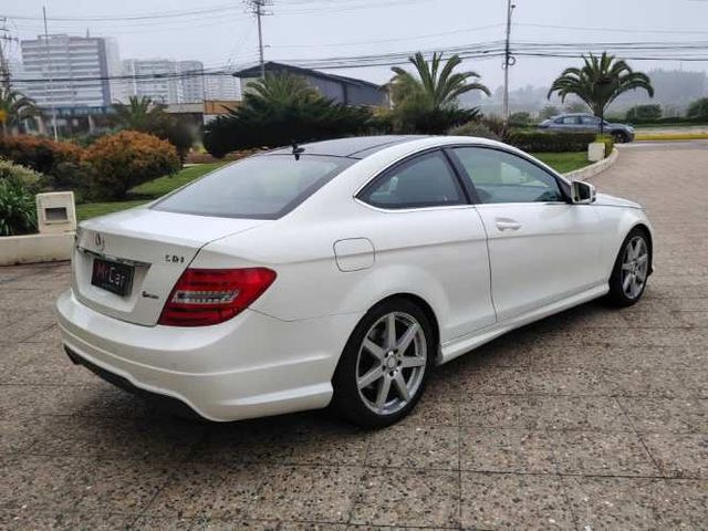 MERCEDES-BENZ C 220 2014