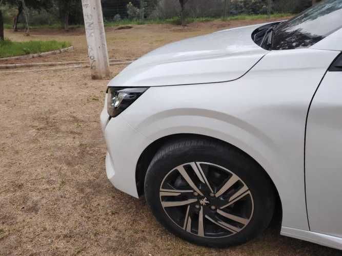 PEUGEOT 208 2022