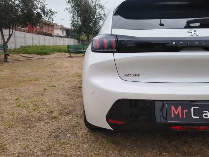 PEUGEOT 208 2022