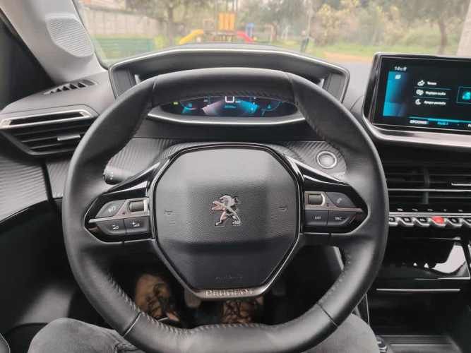 PEUGEOT 208 2022