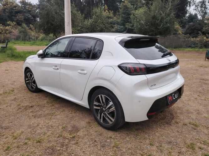 PEUGEOT 208 2022