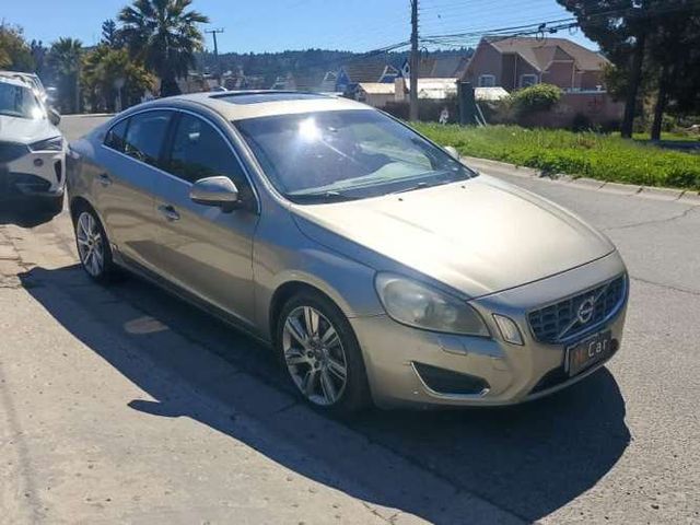 VOLVO S60 2011