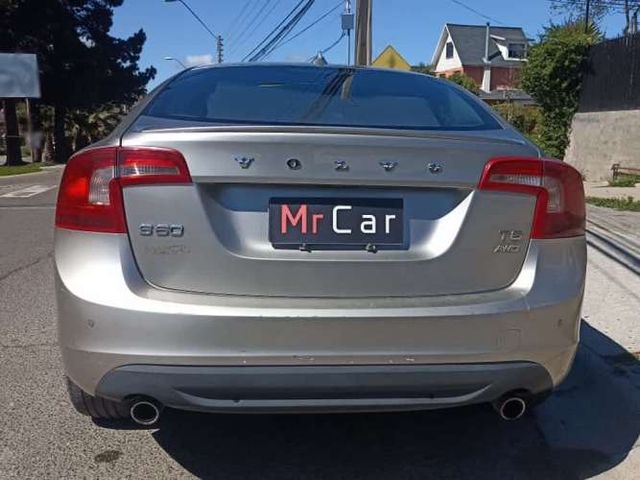 VOLVO S60 2011