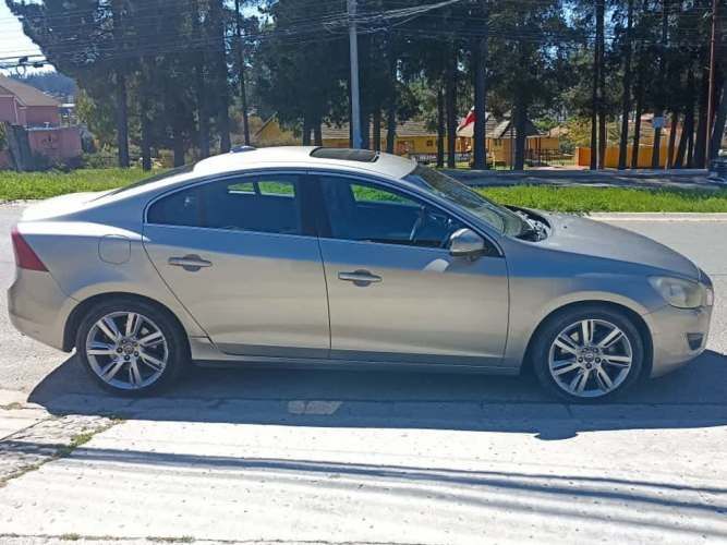 VOLVO S60 2011