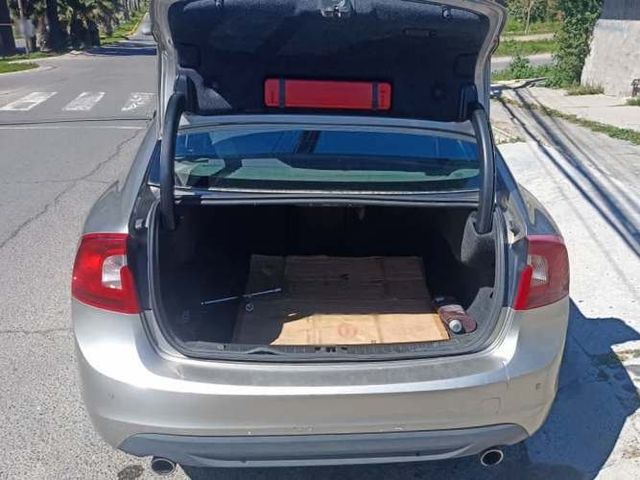 VOLVO S60 2011