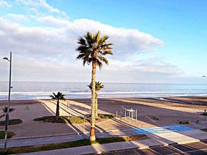 Amplio departamento con terraza en playa (130620)