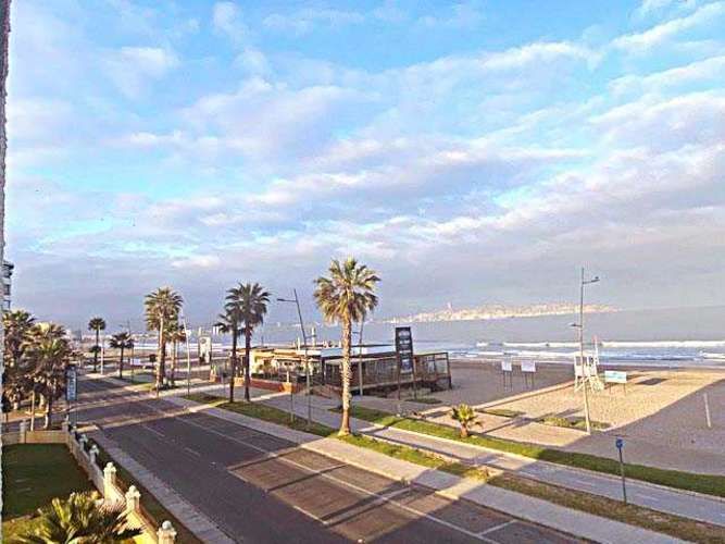 Amplio departamento con terraza en playa (130620)