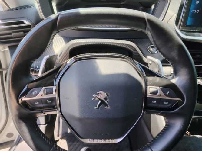 PEUGEOT 2008 2021