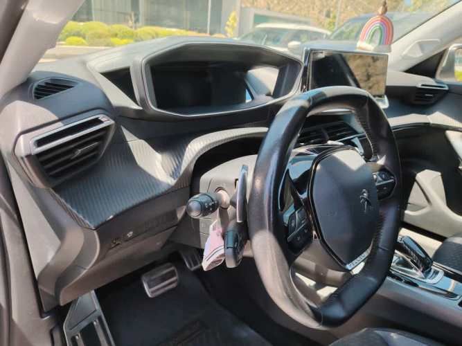 PEUGEOT 2008 2021