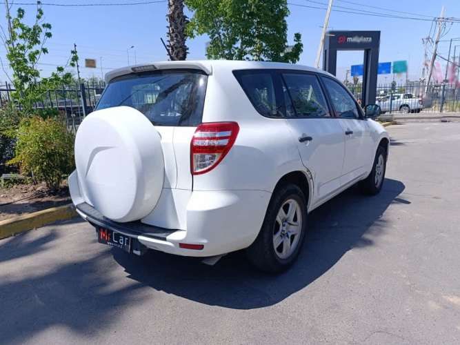 TOYOTA RAV4 2011