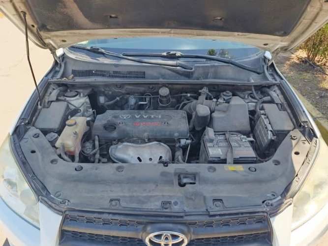 TOYOTA RAV4 2011