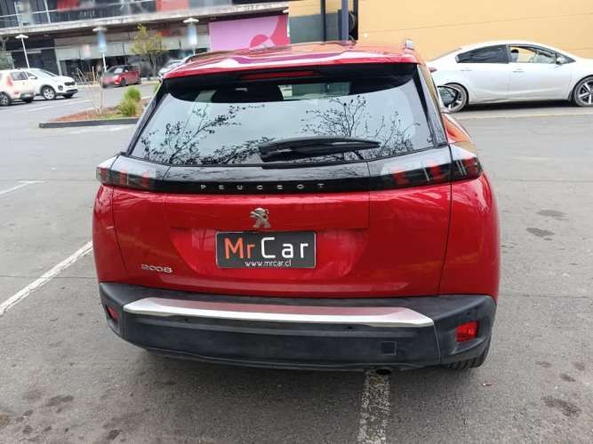 PEUGEOT 2008 2021