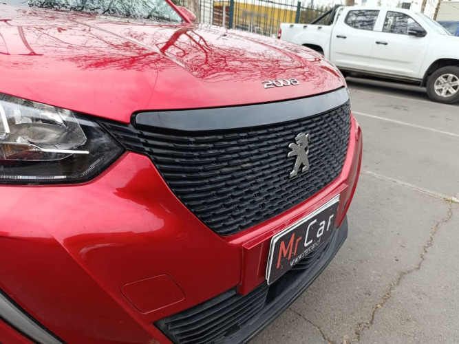 PEUGEOT 2008 2021