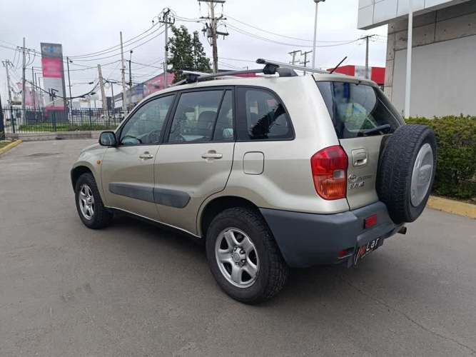 TOYOTA RAV4 2003