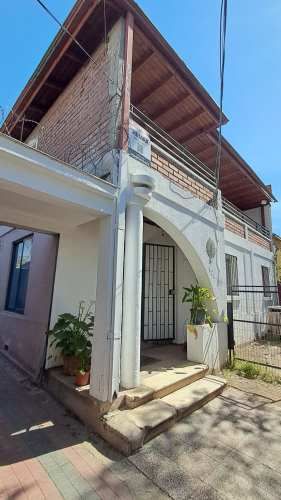 PROPIEDAD VERSÁTIL PARA NEGOCIO O VIVIENDA CENTRAL