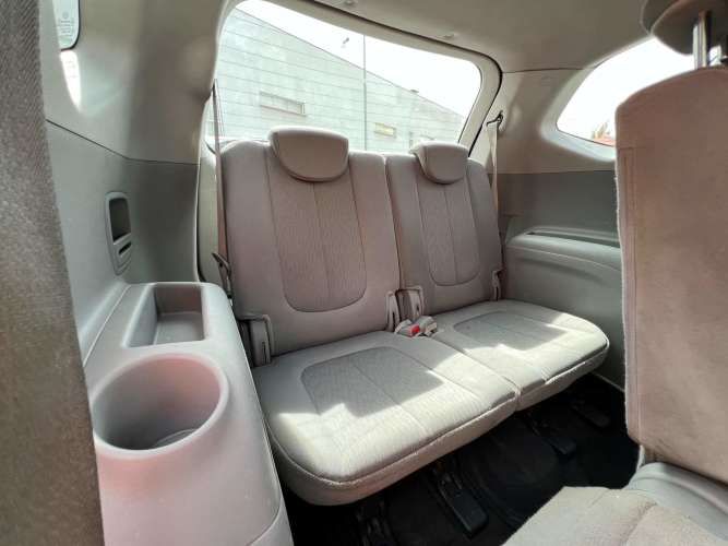 2010 Kia Carens LX CRDI AC EQ