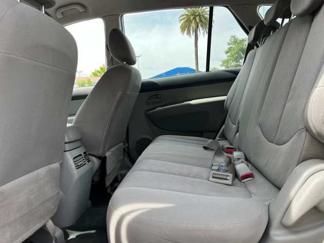 2010 Kia Carens LX CRDI AC EQ