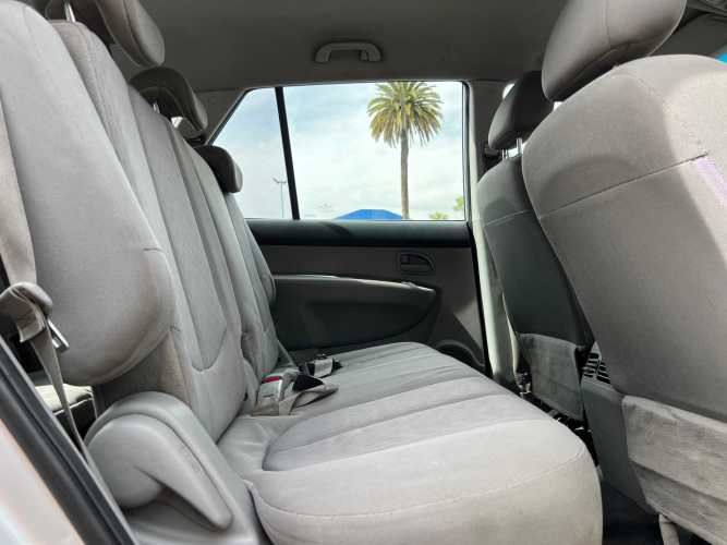 2010 Kia Carens LX CRDI AC EQ