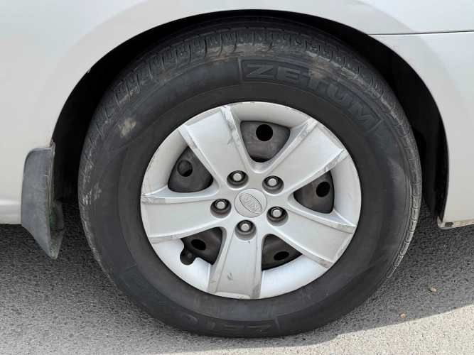 2010 Kia Carens LX CRDI AC EQ