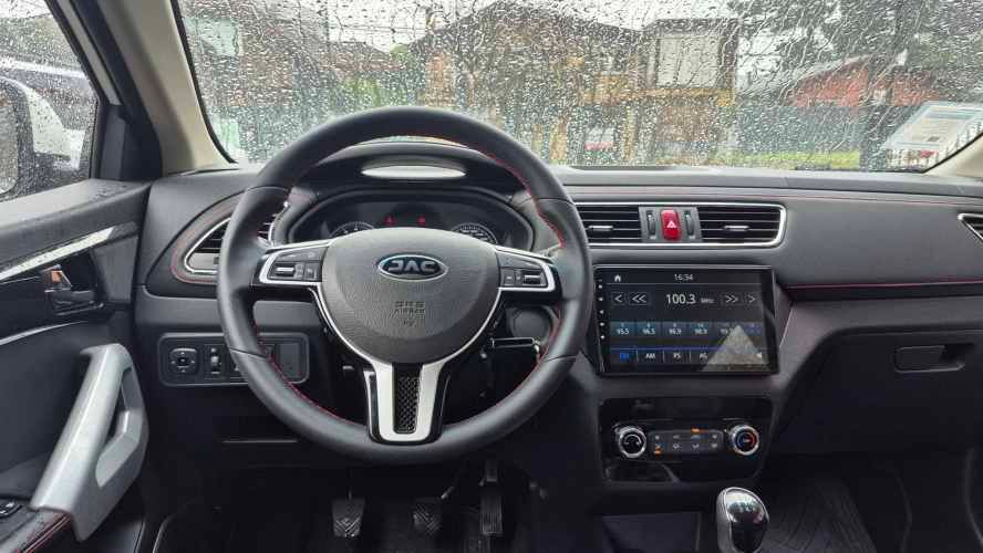 JAC JS2  1.5 MT 2025