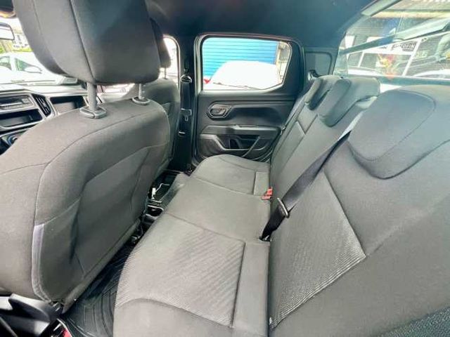 Ram 700 Doble Cabina 2023