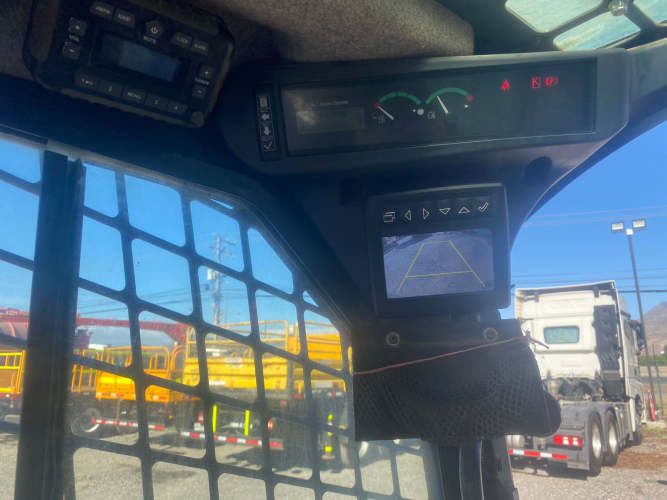 MINI CARGADOR Marca JOHN DEER Modelo 333G Año 2019