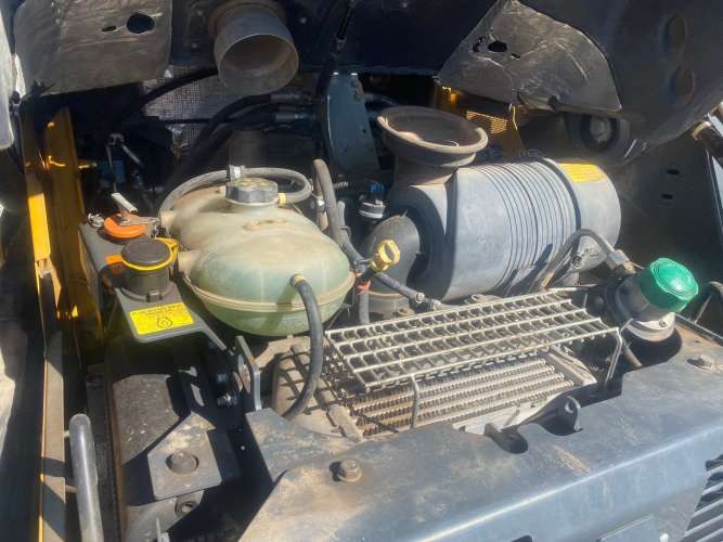 MINI CARGADOR Marca JOHN DEER Modelo 333G Año 2019