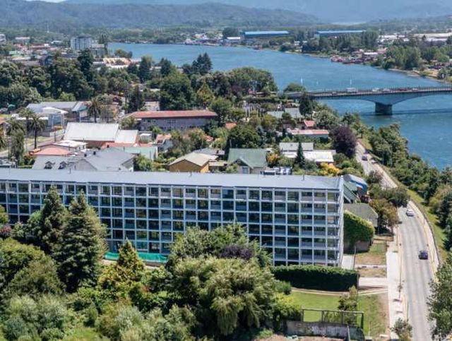 Departamento con estacionamiento en Costanera Valdivia