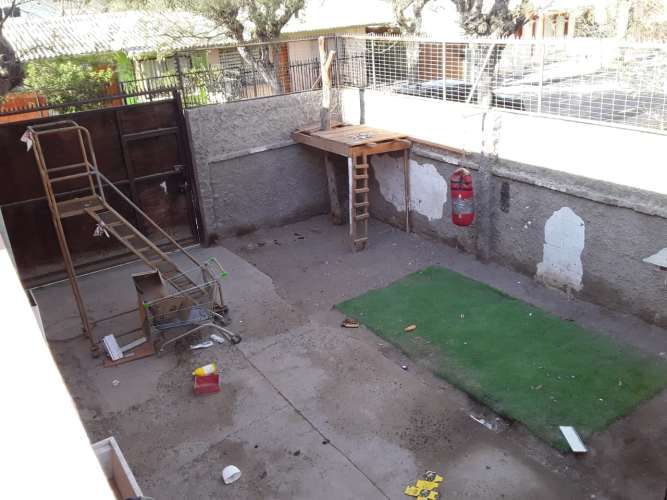 SE VENDE CASA  En ALMIRANTE LATORRE SECTOR JUAN MARTINEZ