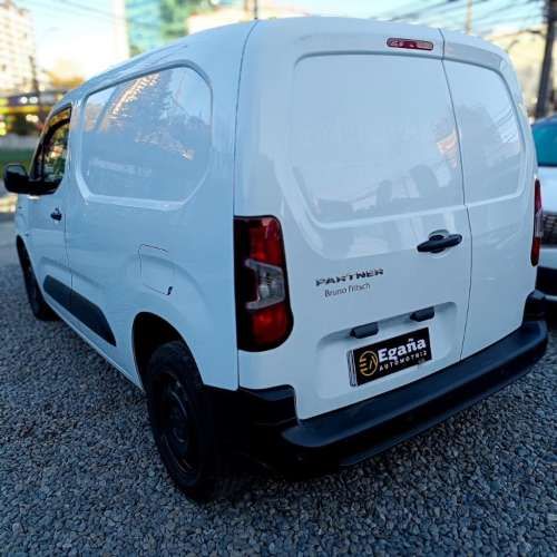 Peugeot partner 2022