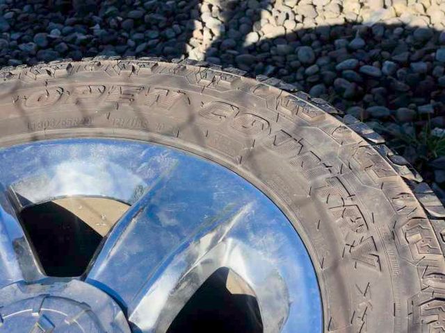 4 NEUMATICOS LLANTAS (TOYO OPEN COUNTRY LLANTAS SILVERADO ORIGINALES)