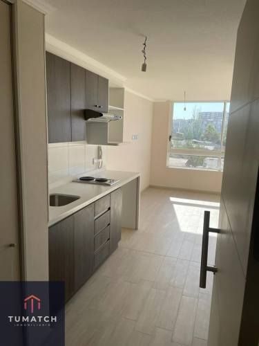 Departamento en venta c/ estacionamiento en Metro La Cisterna