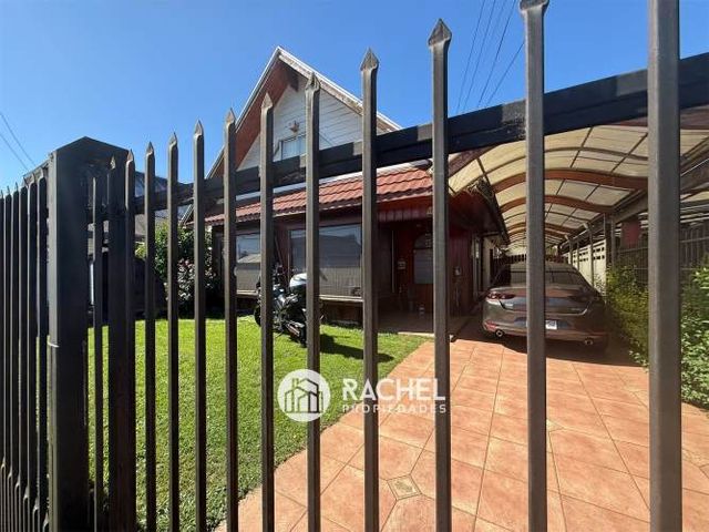 SE ARRIENDA CASA CON GRAN TERRENO A METROS DE COLEGIO GREENHOUSE