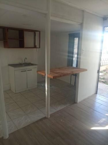 Habitación con cocina y baño independiente wasap 