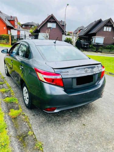 Toyota Yaris Sedan año 2016 ( financiamiento)