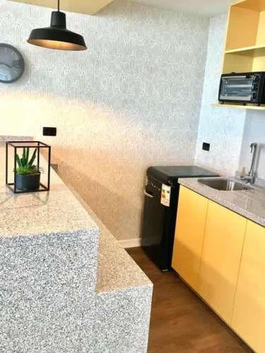 CÓMODO Y MODERMO DEPARTAMENTO CON INMEJORABLE CONE