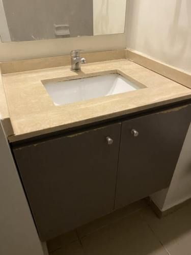 CÓMODO Y MODERMO DEPARTAMENTO CON INMEJORABLE CONE