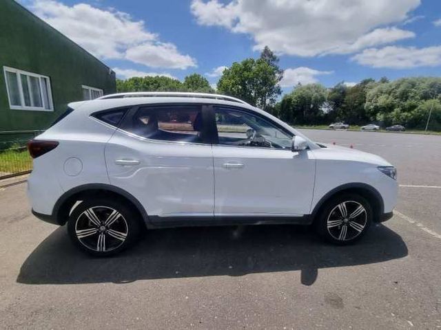 Mg zs 2023 1.5L MT COM