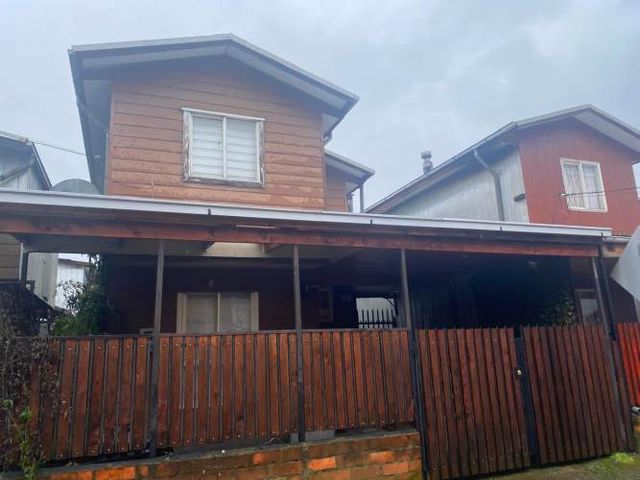 Se arrienda casa en Mafil