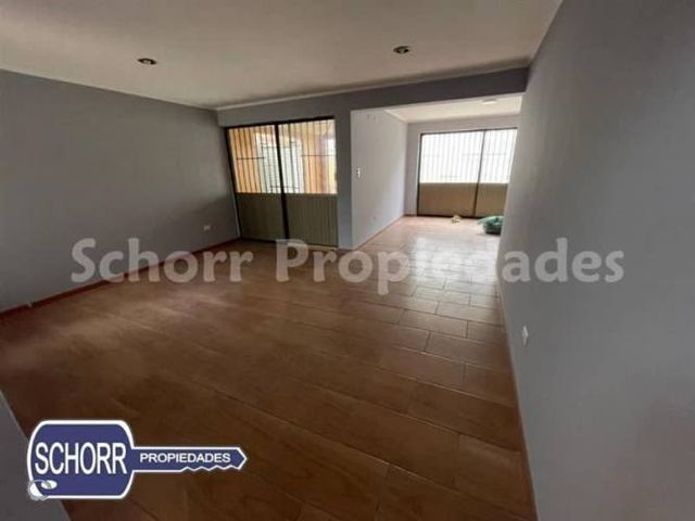 LOCAL COMERCIAL Casa con oficinas a pasos del centro de Talca