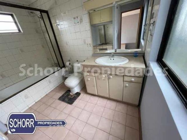 LOCAL COMERCIAL Casa con oficinas a pasos del centro de Talca