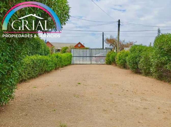 SE VENDE PARCELA CON CASA CERCA DE LA PLAYA EN PAPUDO