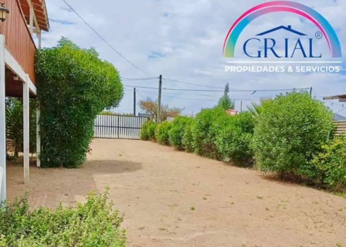SE VENDE PARCELA CON CASA CERCA DE LA PLAYA EN PAPUDO