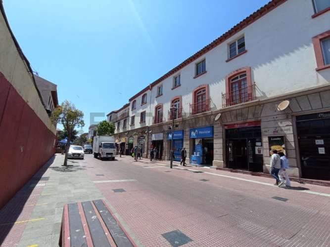 Se vende gran departamento en centro de La Serena.