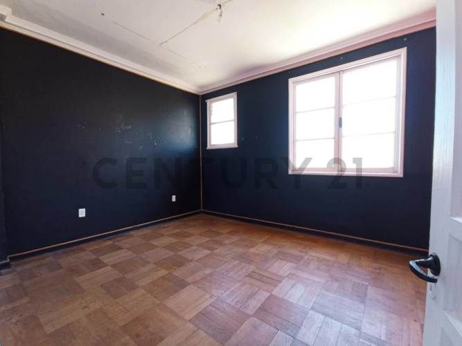 Se vende gran departamento en centro de La Serena.