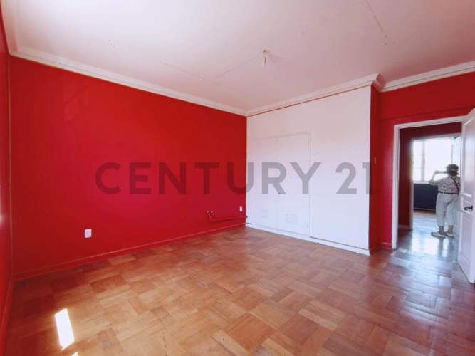 Se vende gran departamento en centro de La Serena.