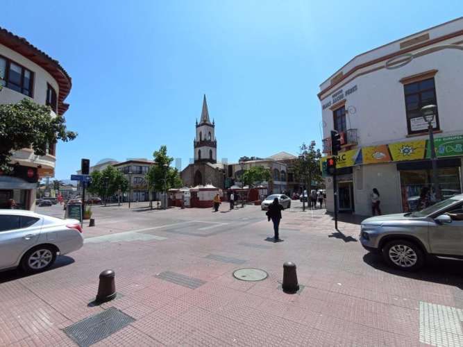 Se vende gran departamento en centro de La Serena.