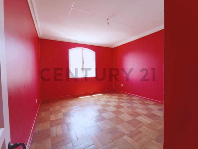 Se vende gran departamento en centro de La Serena.