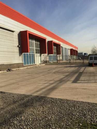 BODEGA La Montaña / Paseo Montaña Norte