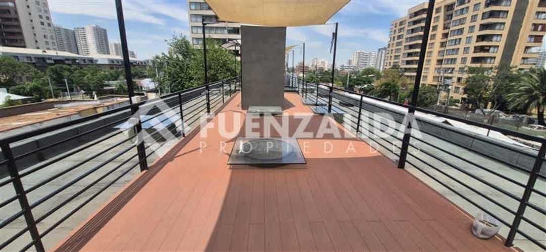 OFICINA Teresa Vial / Gran Avenida